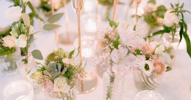結婚式のテーブル装花に悩む人必見！みんなのアイディアを参考に素敵な演出をしよう