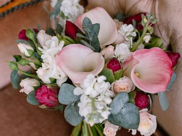 【写真付き】理想の結婚式を叶える花選び！コンセプト別のおすすめの花やブーケ・装花の実例をご紹介